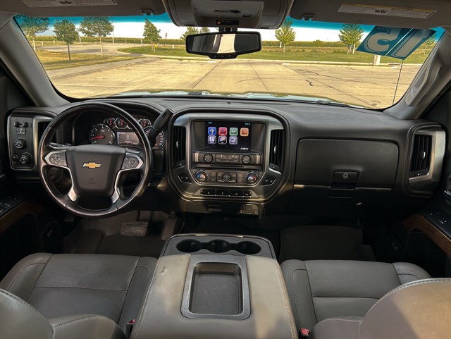 Chevrolet Silverado photo 16