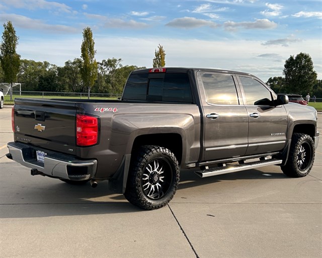 Chevrolet Silverado photo 12