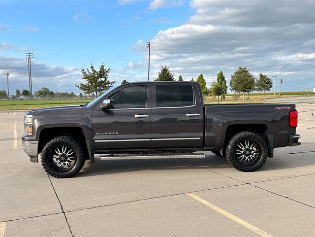 Chevrolet Silverado photo 9