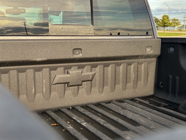 Chevrolet Silverado photo 19
