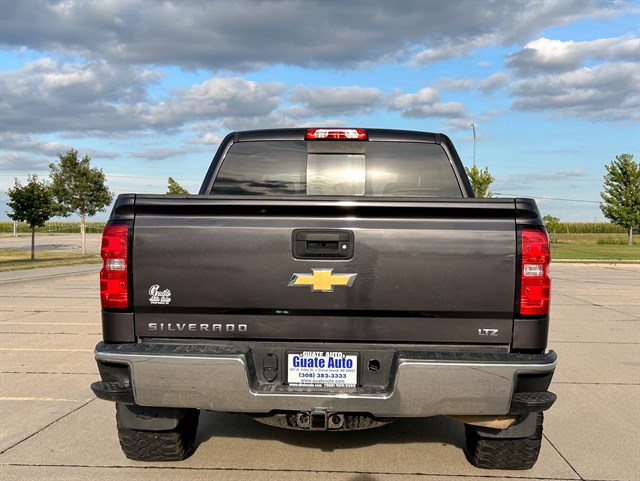 Chevrolet Silverado photo 11