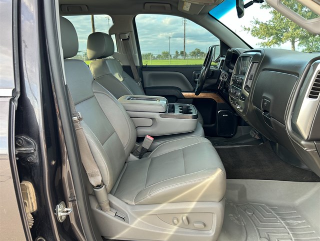Chevrolet Silverado photo 18