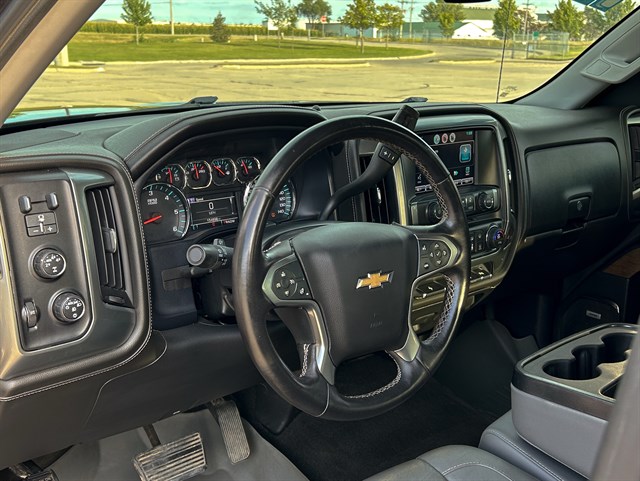 Chevrolet Silverado photo 4