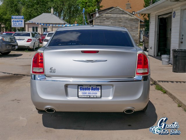 Chrysler 300 photo 12