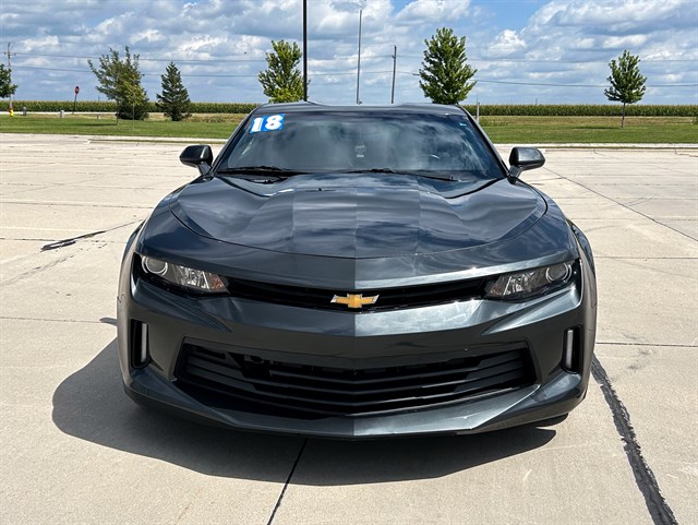 Chevrolet Camaro photo 2