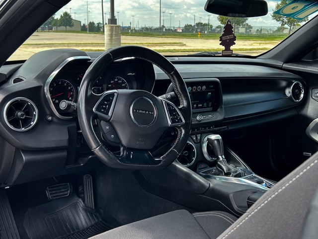 Chevrolet Camaro photo 4