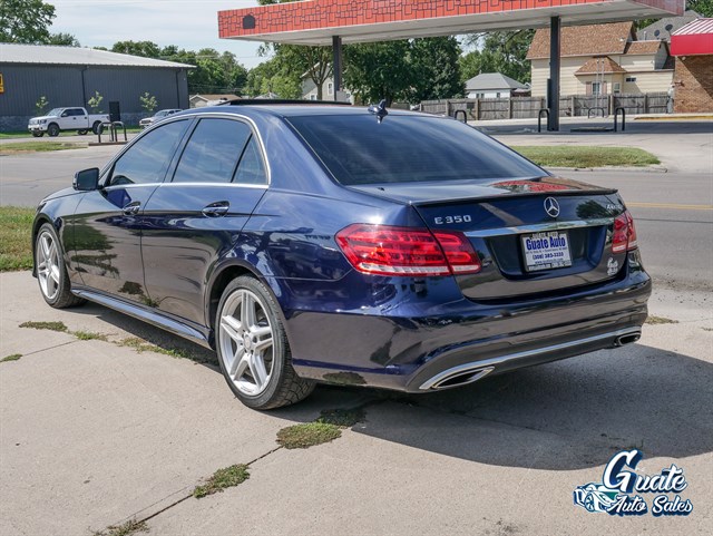 Mercedes-Benz E-Class photo 12