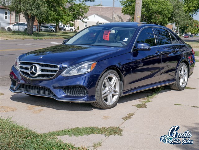 Mercedes-Benz E-Class photo 3