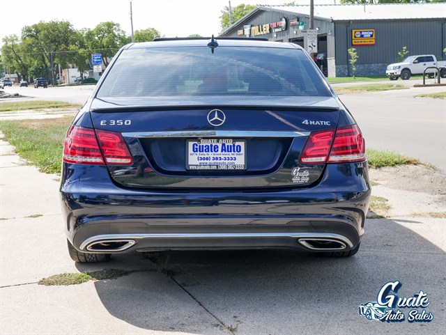 Mercedes-Benz E-Class photo 13