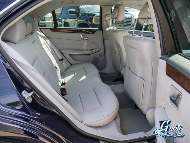 Mercedes-Benz E-Class photo 17
