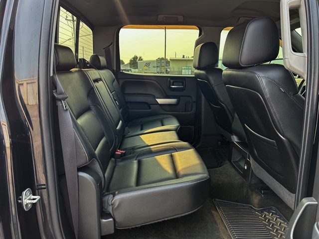 Chevrolet Silverado photo 13