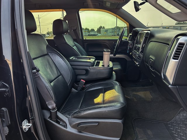 Chevrolet Silverado photo 15