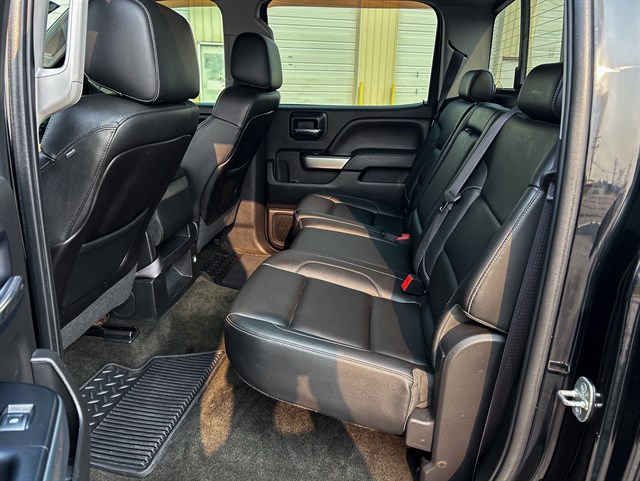 Chevrolet Silverado photo 14