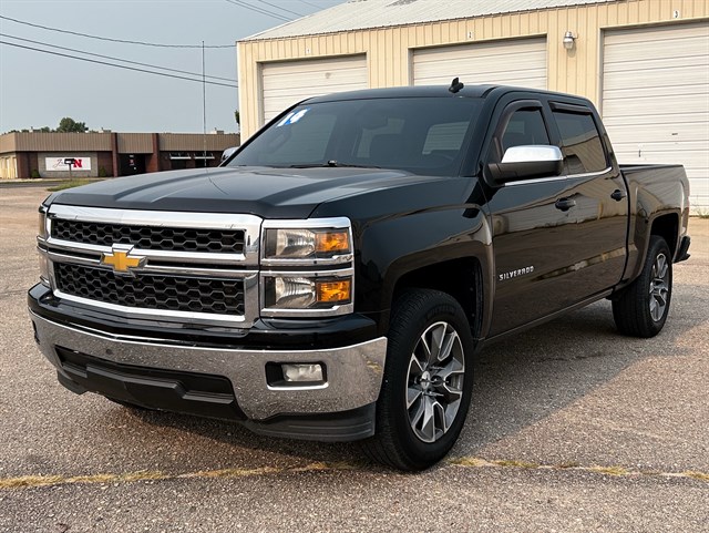 Chevrolet Silverado photo 3