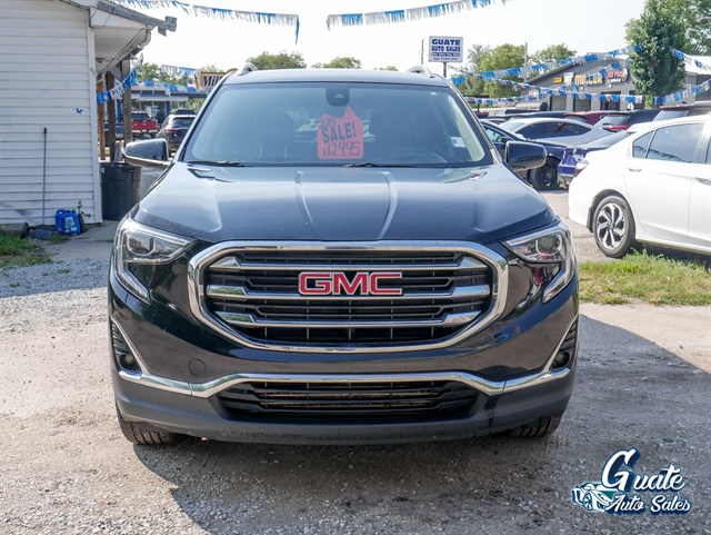 GMC Terrain photo 2