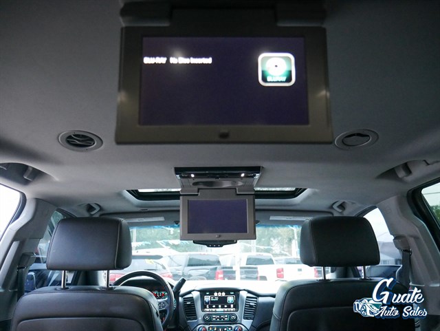 Chevrolet Suburban photo 10