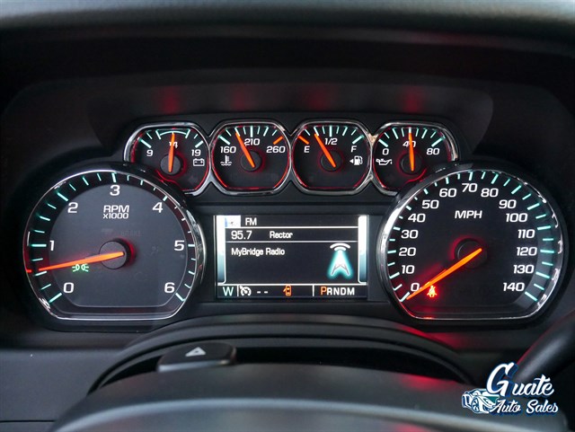 Chevrolet Suburban photo 6