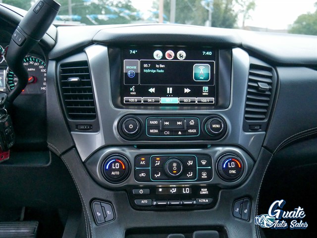 Chevrolet Suburban photo 8
