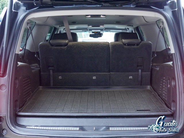 Chevrolet Suburban photo 14