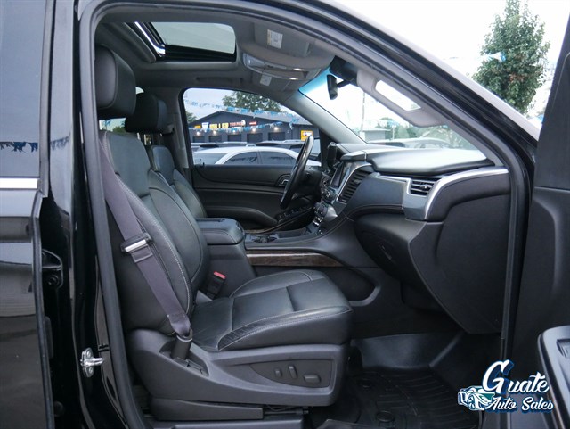 Chevrolet Suburban photo 18
