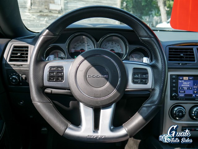 Dodge Challenger photo 6
