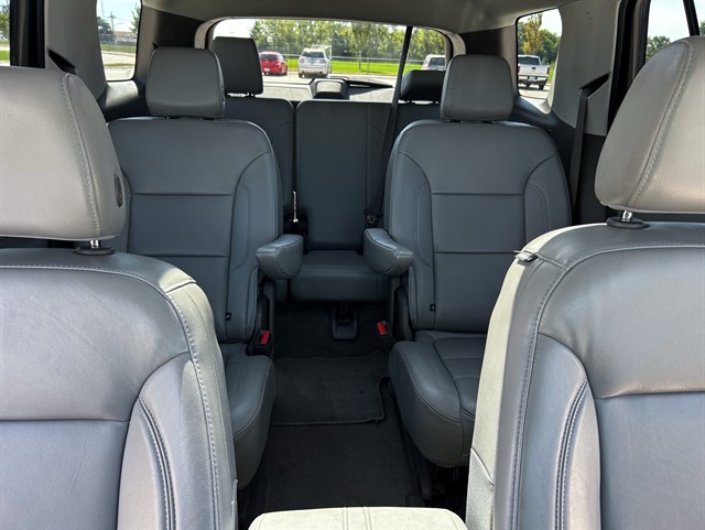 Chevrolet Traverse photo 16