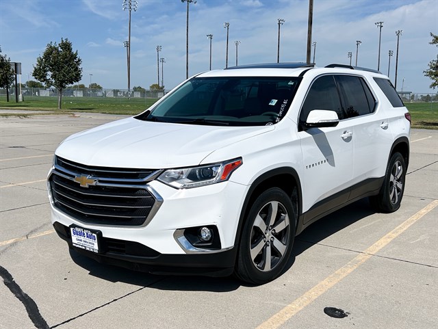 Chevrolet Traverse photo 3