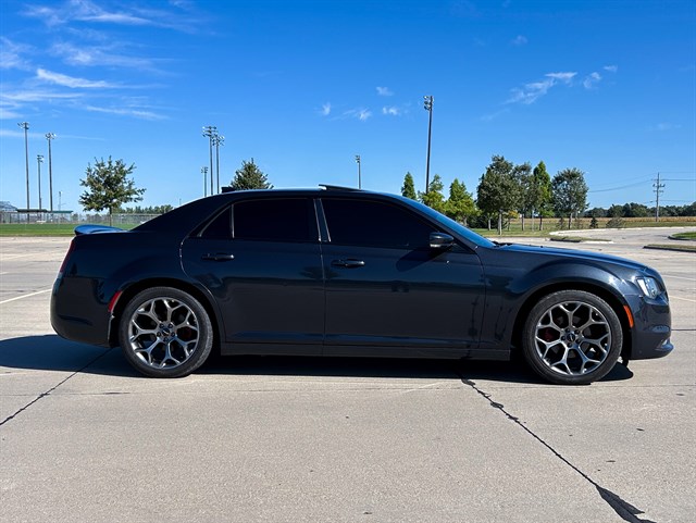 Chrysler 300 photo 14