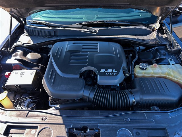Chrysler 300 photo 18