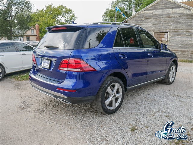 Mercedes-Benz GLE-Class photo 17