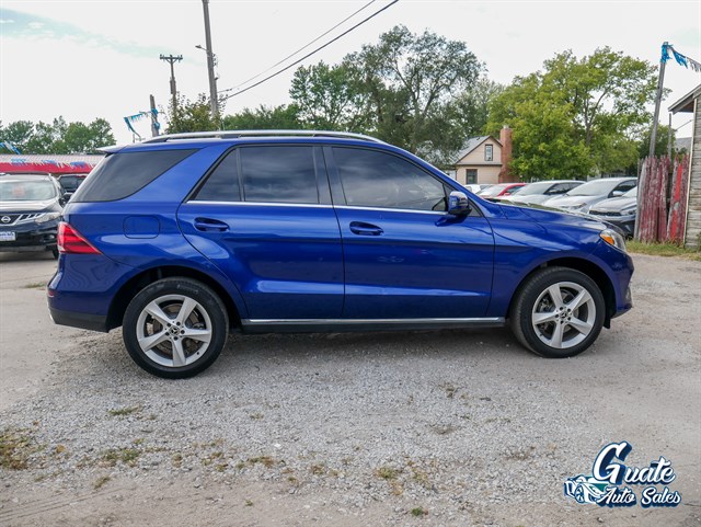 Mercedes-Benz GLE-Class photo 18