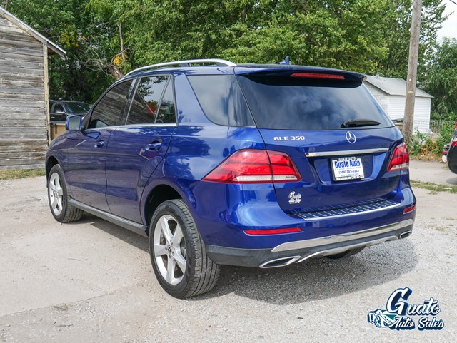 Mercedes-Benz GLE-Class photo 14