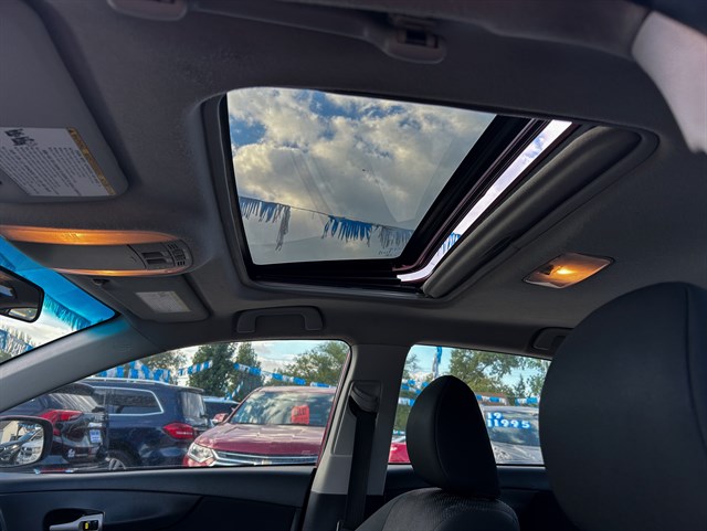 Toyota Corolla photo 15