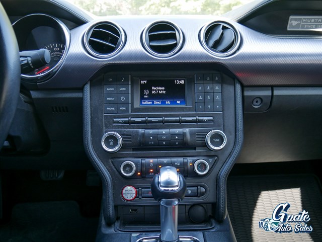Ford Mustang photo 8