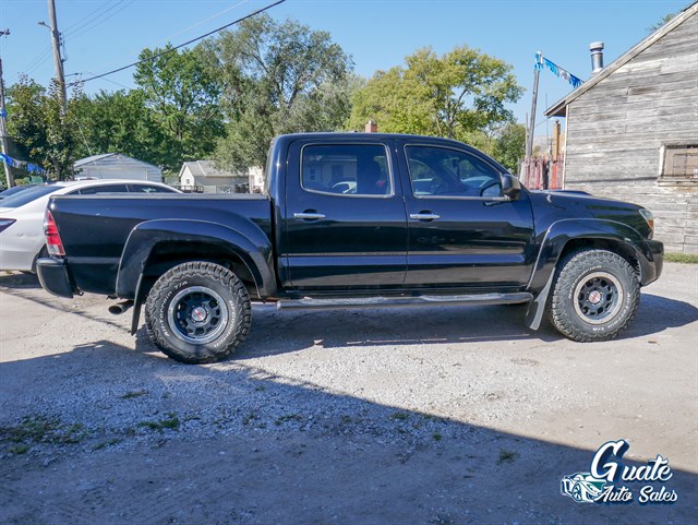 Toyota Tacoma photo 14