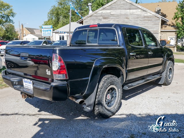 Toyota Tacoma photo 13