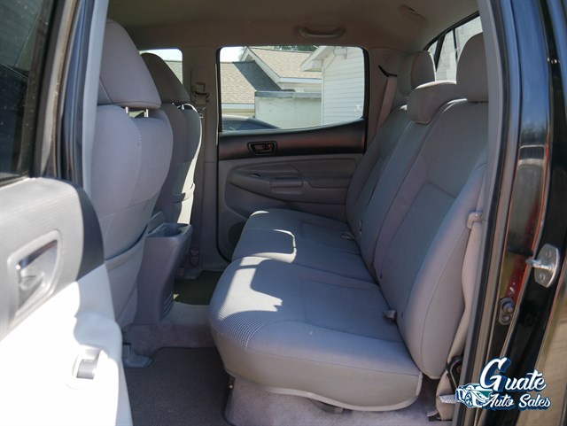 Toyota Tacoma photo 10