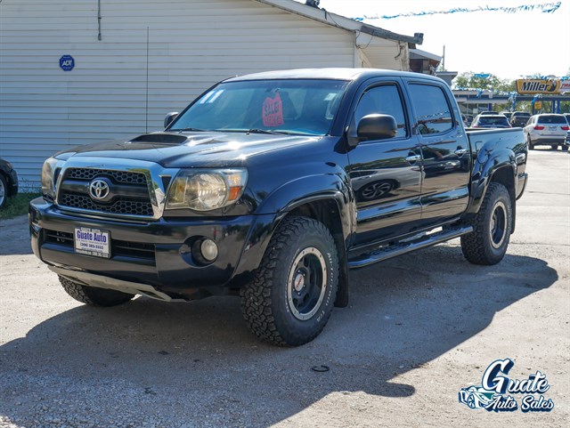 Toyota Tacoma photo 3