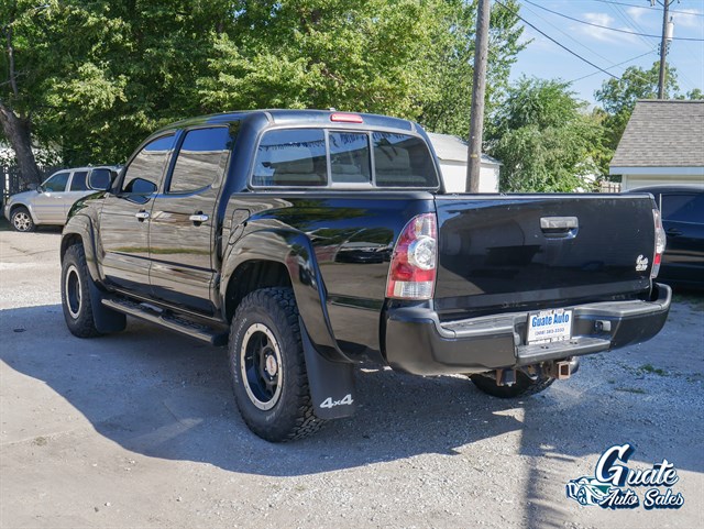 Toyota Tacoma photo 11