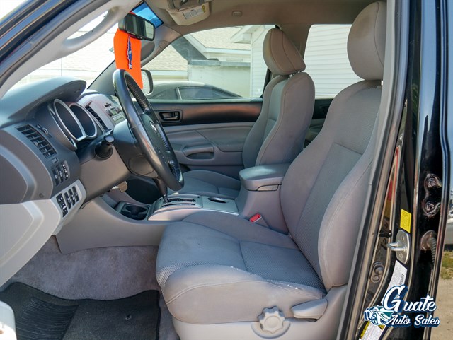 Toyota Tacoma photo 5