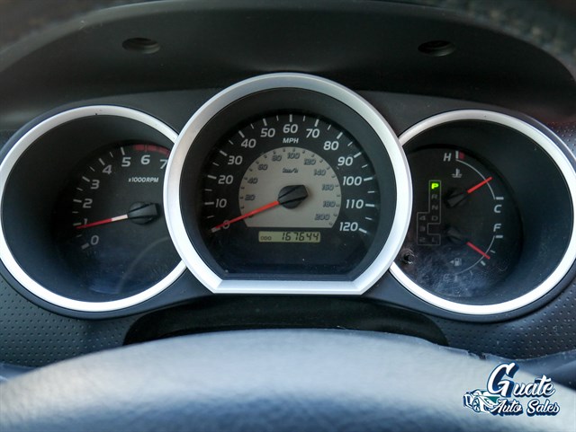 Toyota Tacoma photo 6