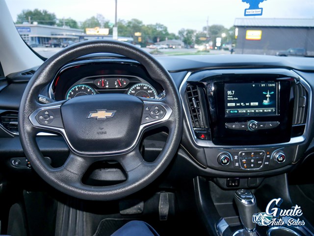 Chevrolet Traverse photo 9