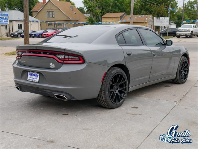 Dodge Charger photo 13
