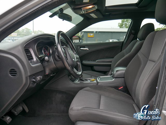 Dodge Charger photo 5