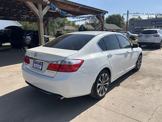 Honda Accord photo 9