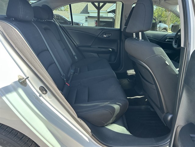 Honda Accord photo 6