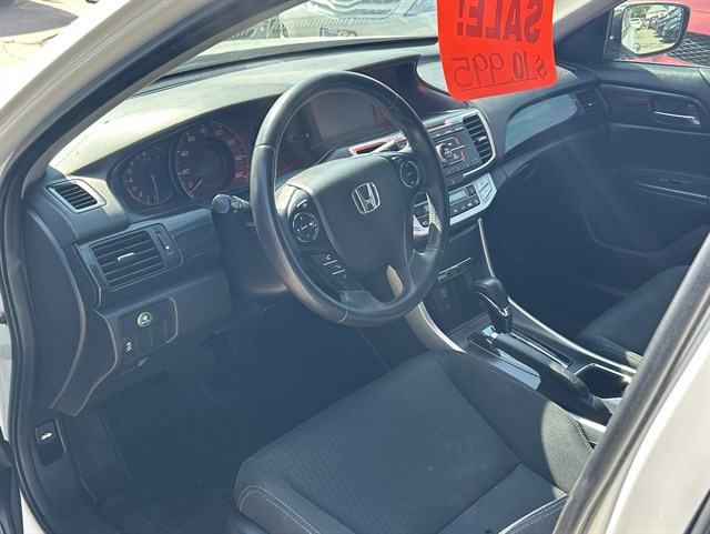 Honda Accord photo 4
