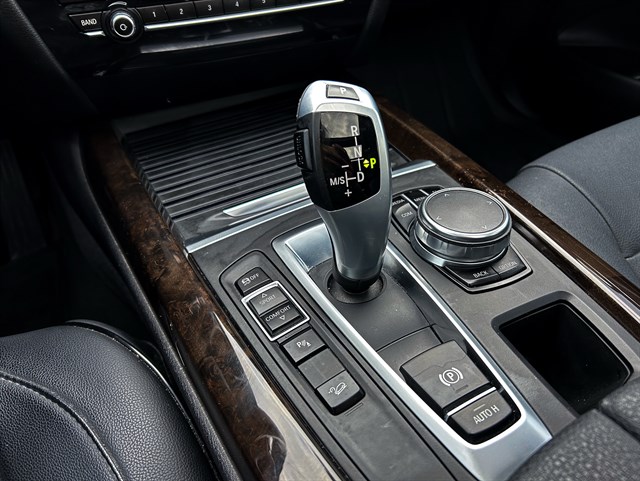 BMW X5 photo 8