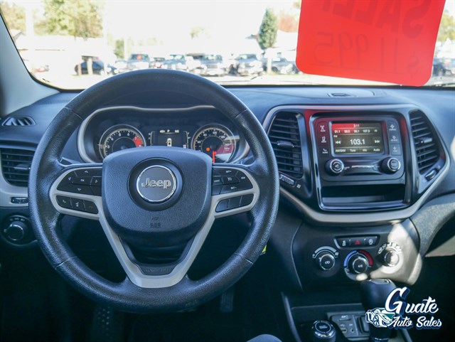 Jeep Cherokee photo 9