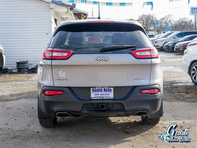 Jeep Cherokee photo 12